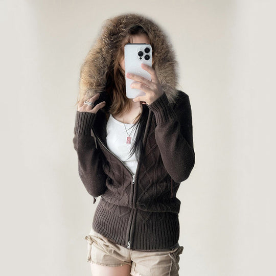 Damen nan kurz geschnittene Kapuzenjacke mit Kunstfellkapuze, Reißverschluss und tailliertem Bündchen Shop Nory