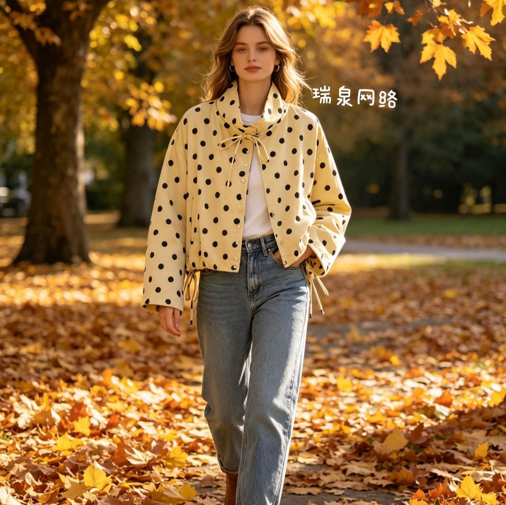 Damen Leichte Hemdbluse mit Polka‑Dot, femininem Puffärmel und durchgehender Knopfleiste Shop Nory