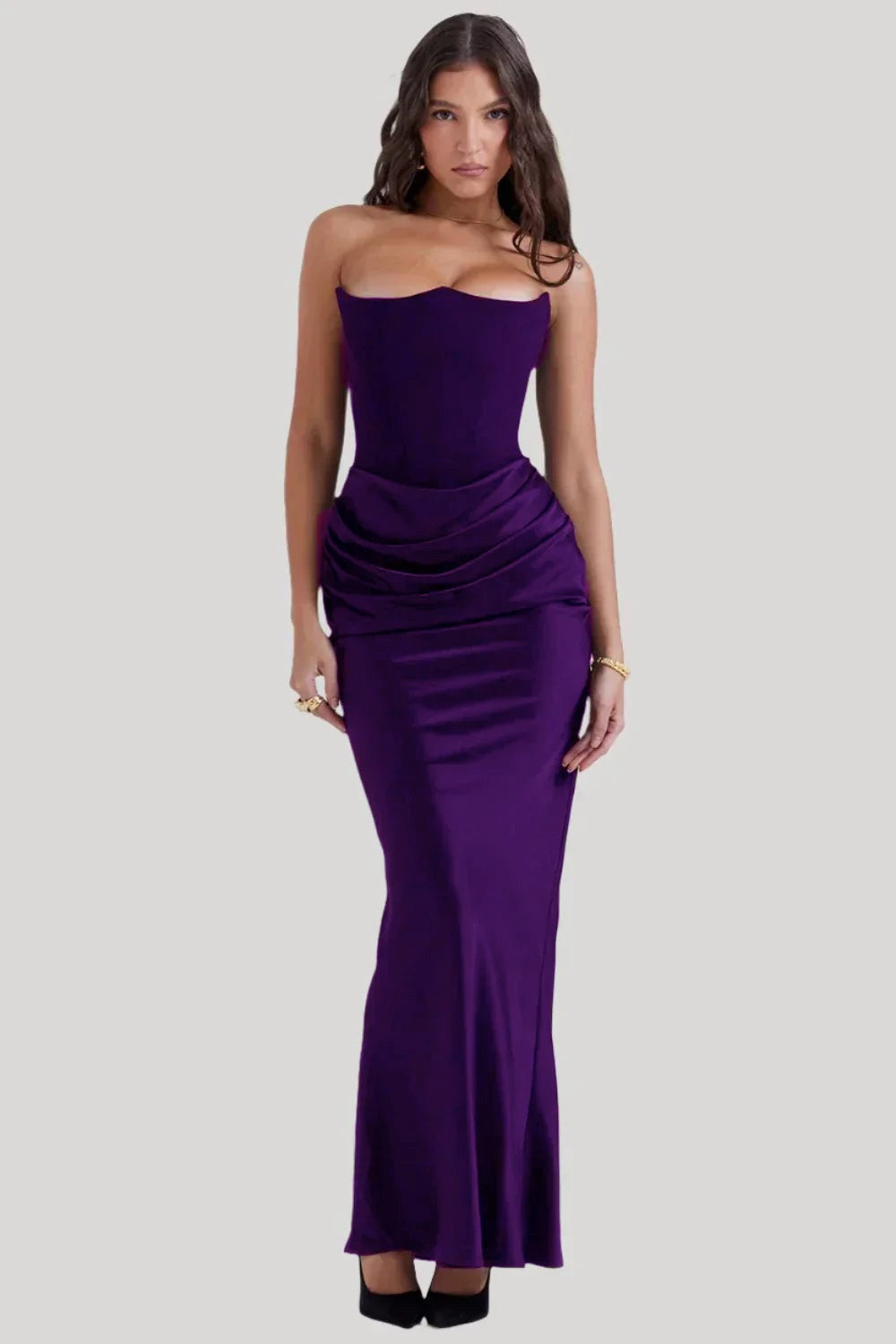 Damen Elegantes Abendkleid mit tiefem Dekolleté und drapierten Details