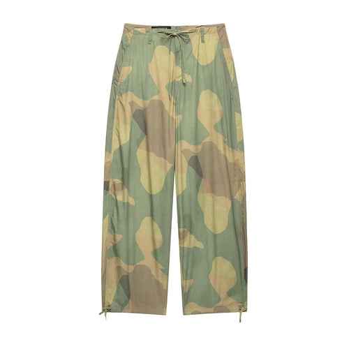 Damen Weitgeschnittene Cargohose im Camouflage‑Muster mit Kordelbund und Knöchelzug Shop Nory