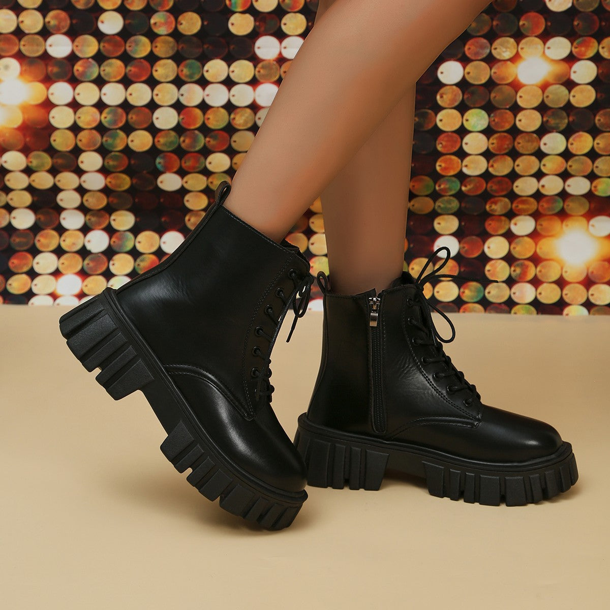 Damen Chunky Boots mit robustem Profil und praktischem Reißverschluss