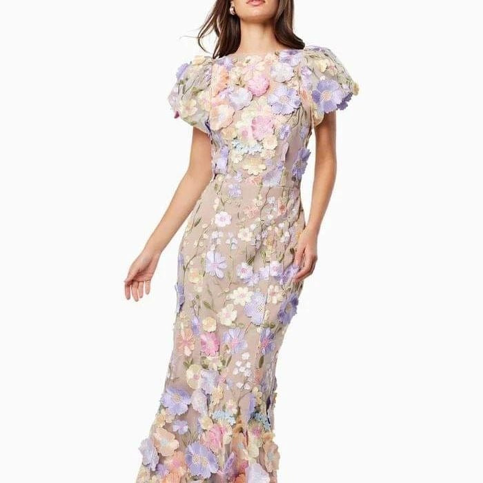 Damen Blumenkleid mit 3D-Blütenapplikationen