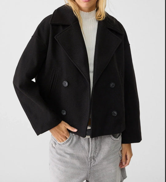 Damen nan kurz geschnittener Zweireiher Wollmix-Peacoat mit überbreitem Revers und kastiger Silhouette Shop Nory