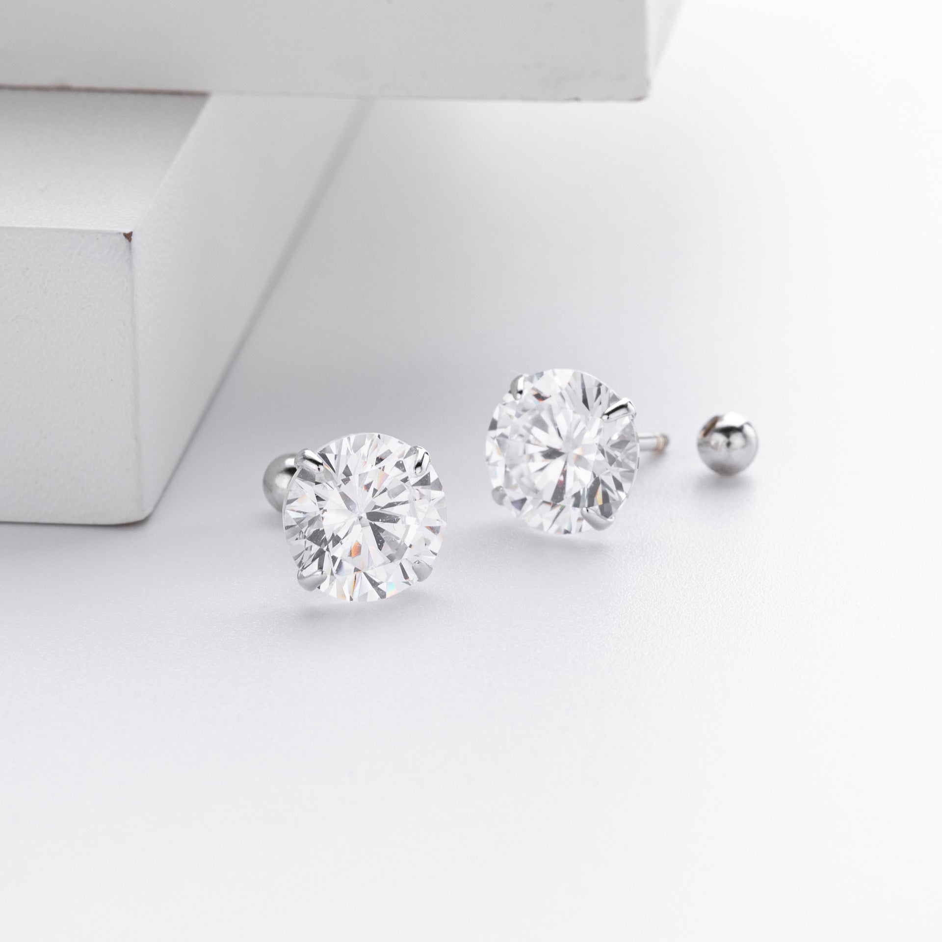 Damen Piercing mit funkelndem Moissanit und hochwertigem 925 Sterling Silber Shop Nory