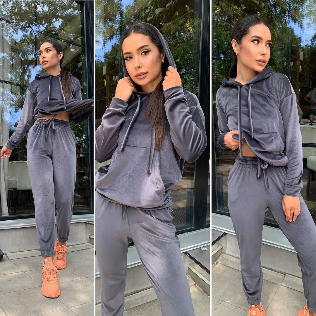Damen Samt-Loungewear-Set mit kurz geschnittener Kapuzenjacke und Kordelzug-Jogginghose Shop Nory