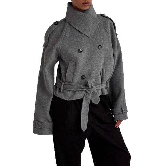 Damen Kurz geschnittene Wolljacke mit Taillengürtel, doppelreihigem Verschluss und hohem Stehkragen Shop Nory