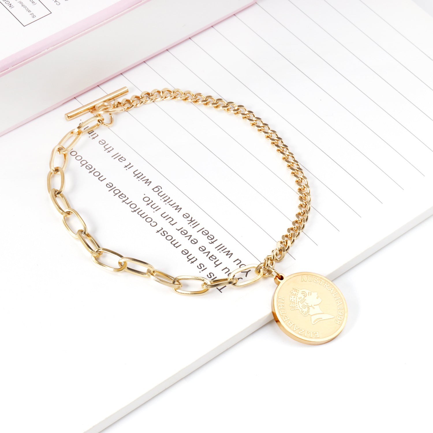 Damen Armband mit Anhänger aus hochwertigem Edelstahl und rosé vergoldetem Design Shop Nory