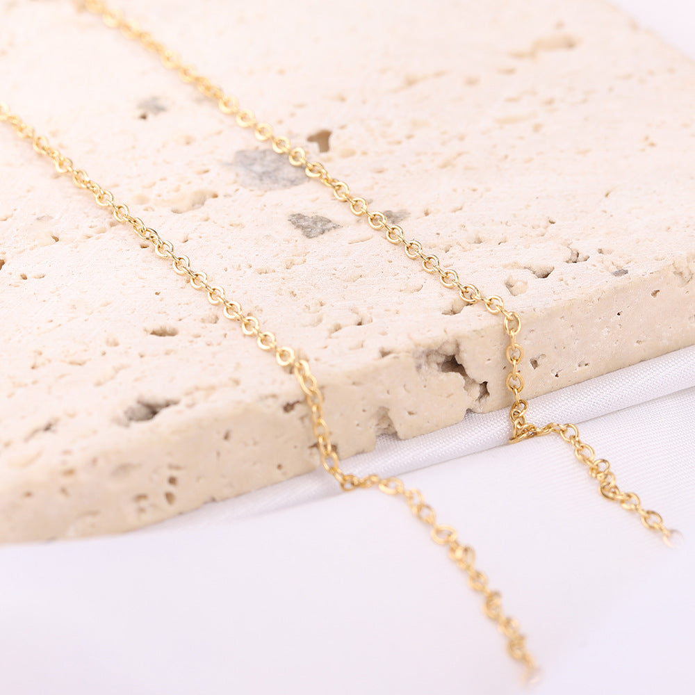 Damen Halskette mit minimalistischer Gravurplatte und feiner Gliederkette Shop Nory