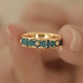 Damen filigraner Schmuckring mit kunstvollem Gold-Design und edlen Ziersteinen Shop Nory