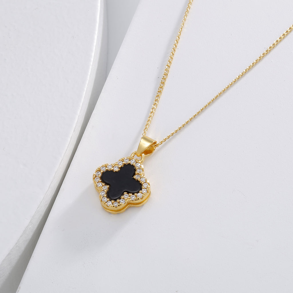 Damen Halskette mit exklusivem Anhänger aus Muschelmosaik und funkelnden Zirkonia Shop Nory