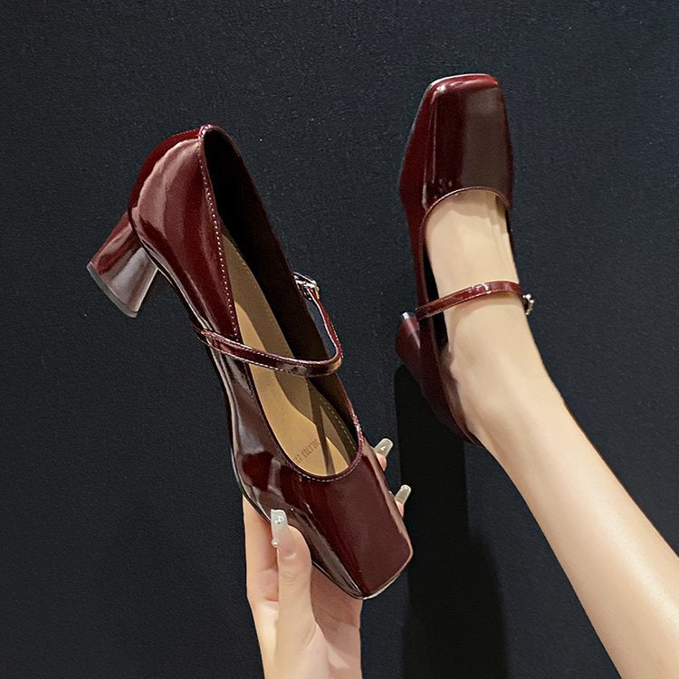 Damen spezielle Blockabsatz-Pumps mit verstellbarem Riemen Shopnory