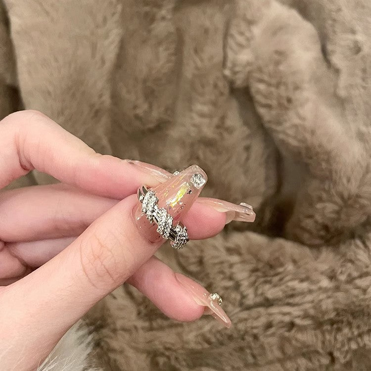 Damen Moderner Ring mit funkelnden Zirkonia-Steinen Shop Nory
