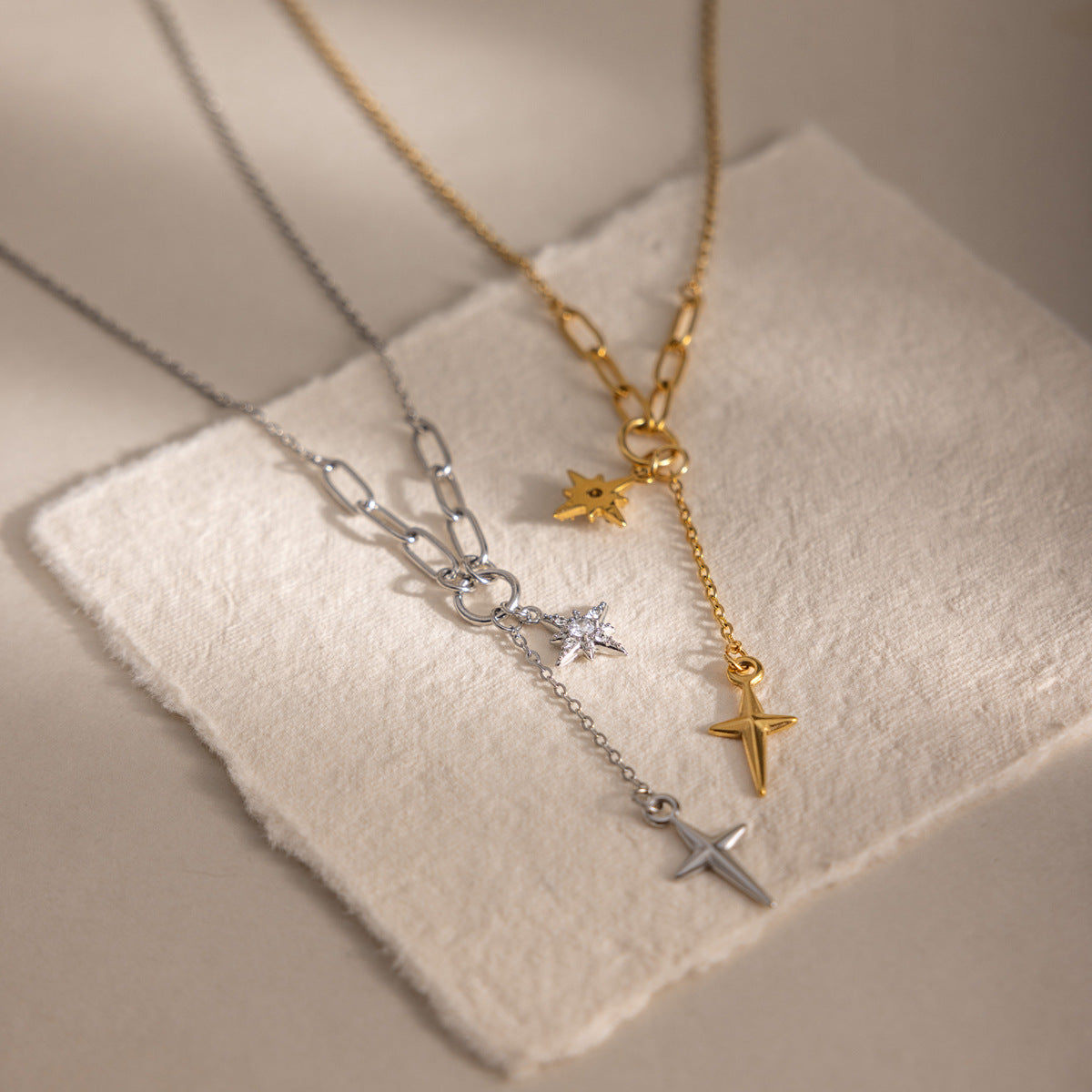 Damen Halskette mit modernen Sternanhängern und verstellbarem Edelstahl-Design Shop Nory
