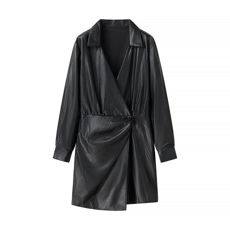 Damen Wickel-Kunstleder-Minikleid mit Hemdkragen, geraffter Taillenpartie und Manschetten Shop Nory