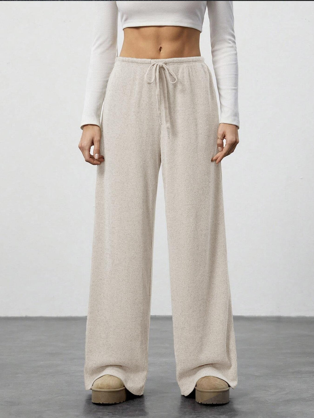 Damen Weit geschnittene Relax-Hose aus elastischem Strickmaterial mit Kordelzug