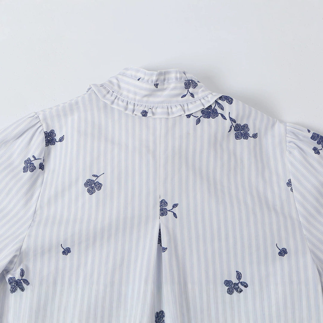 Damen Schlupfbluse mit Schleifenkragen, Rüschenpasse und floraler Stickerei Shop Nory