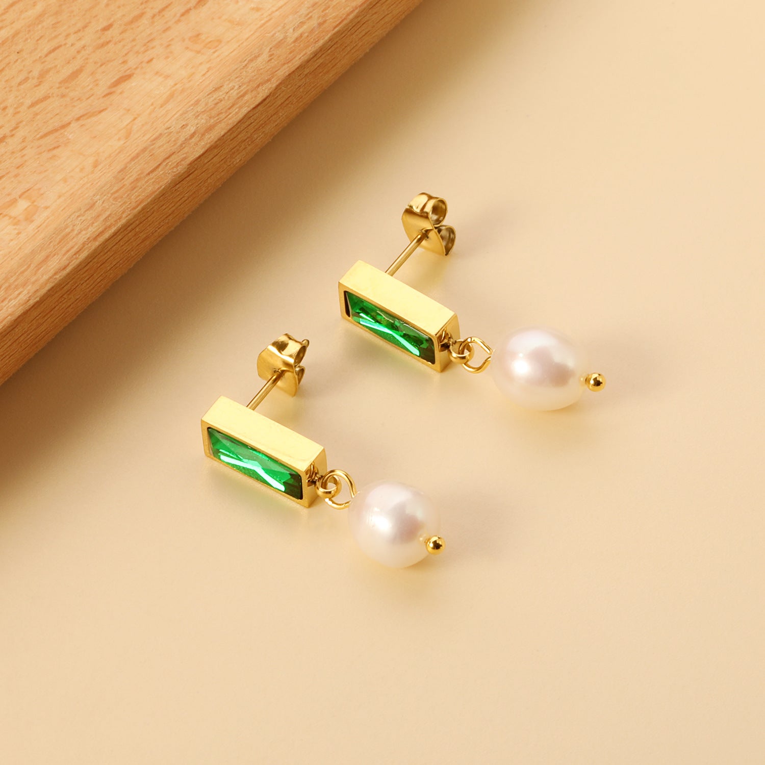 Damen Ohrringe mit elegantem Kristall- und Perlenanhänger Shop Nory