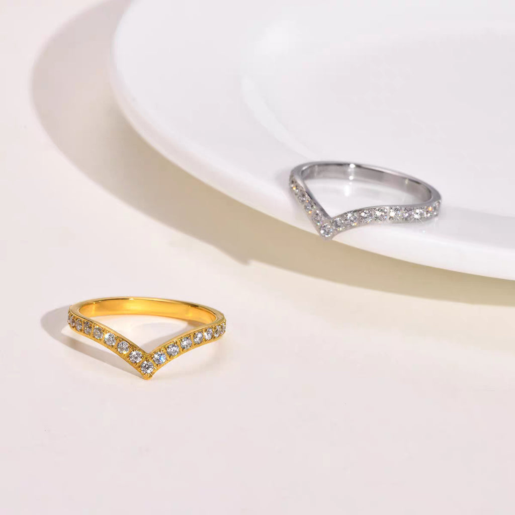 Damen V-förmiger Ring mit Kristallakzenten Shop Nory