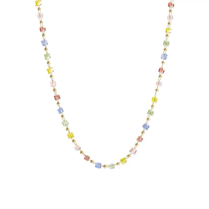 Damen Halskette mit bunten Glasperlen und goldfarbener Detailverarbeitung Shop Nory