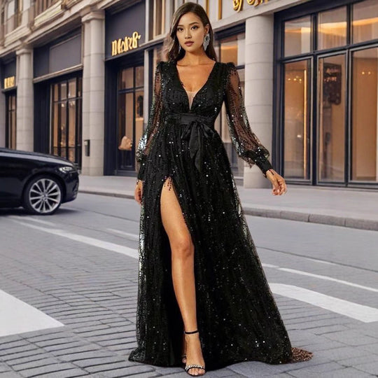 Damen Glamouröses Abendkleid mit schimmernden Pailletten und tiefem Schlitz