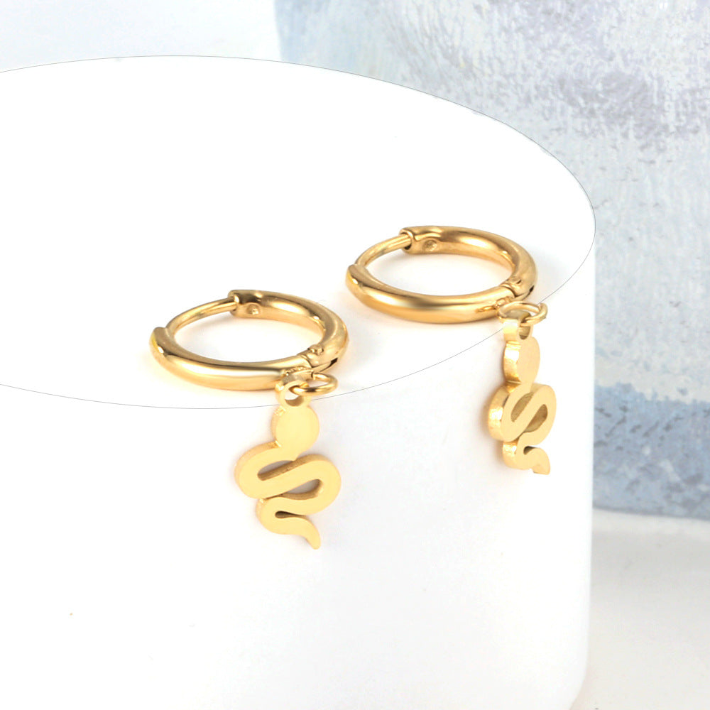 Damen Halskette mit schlangenförmigem Anhänger und goldplattierten Details Shop Nory