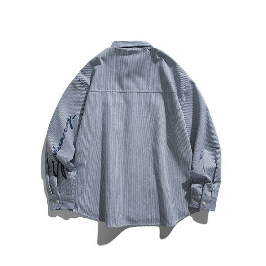 Unisex Oversize-Streifenhemd im Boxy‑Cut mit Brusttasche und klassischem Kentkragen Shop Nory