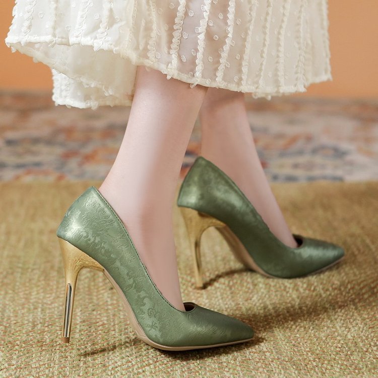 Damen elegante Pumps mit glänzendem Goldabsatz