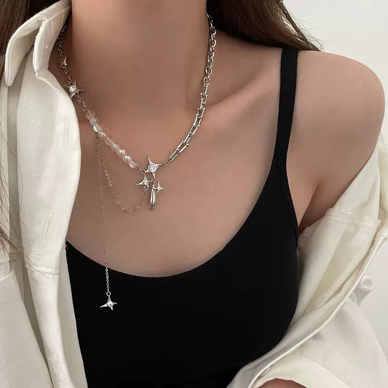 Damen Kette mit kombiniertem Design aus Perlen und Anhängern Shop Nory