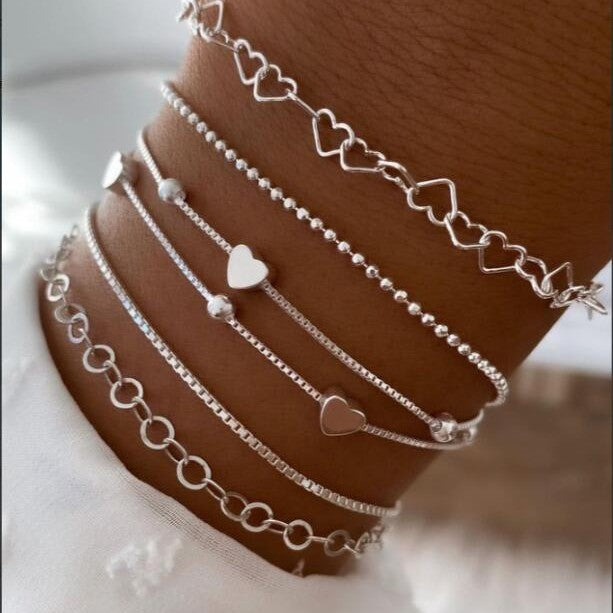 Damen Armband-Set mit filigranen Herzmotiv und funkelnden Akzenten Shop Nory