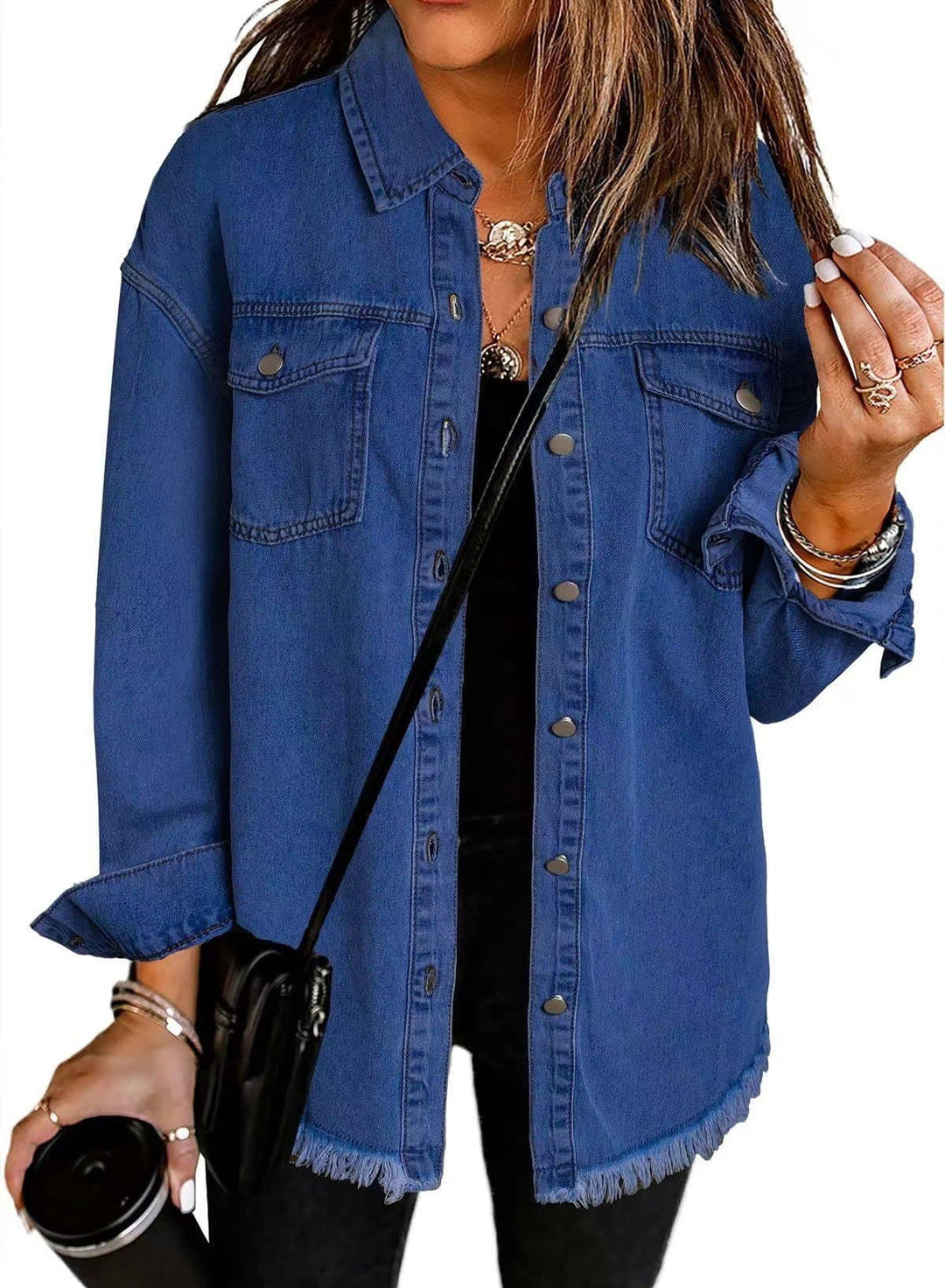 Damen lässiges Denim-Hemd mit fransigen Säumen und praktischen Brusttaschen