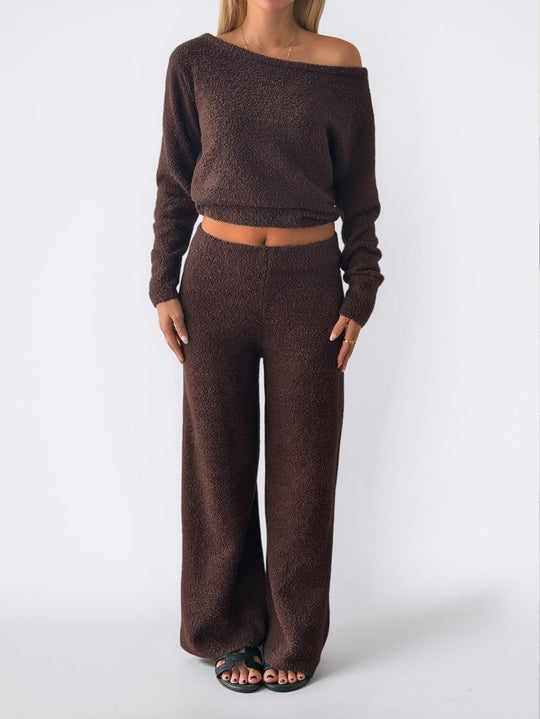 Damen nan kuscheliges Bouclé-Lounge-Set mit One-Shoulder-Crop-Pullover und Highwaist Palazzo-Hose Shop Nory