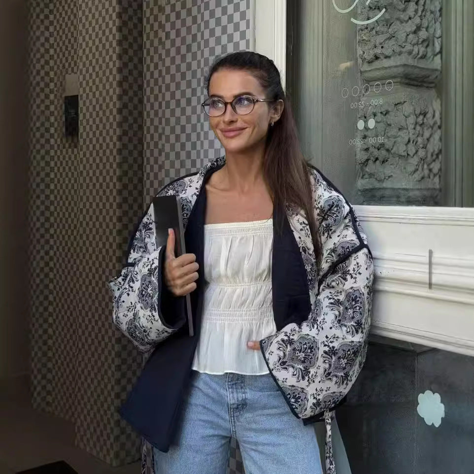 Damen gewattete Kimono-Jacke mit Taillengürtel und ornamentalem Print Shop Nory