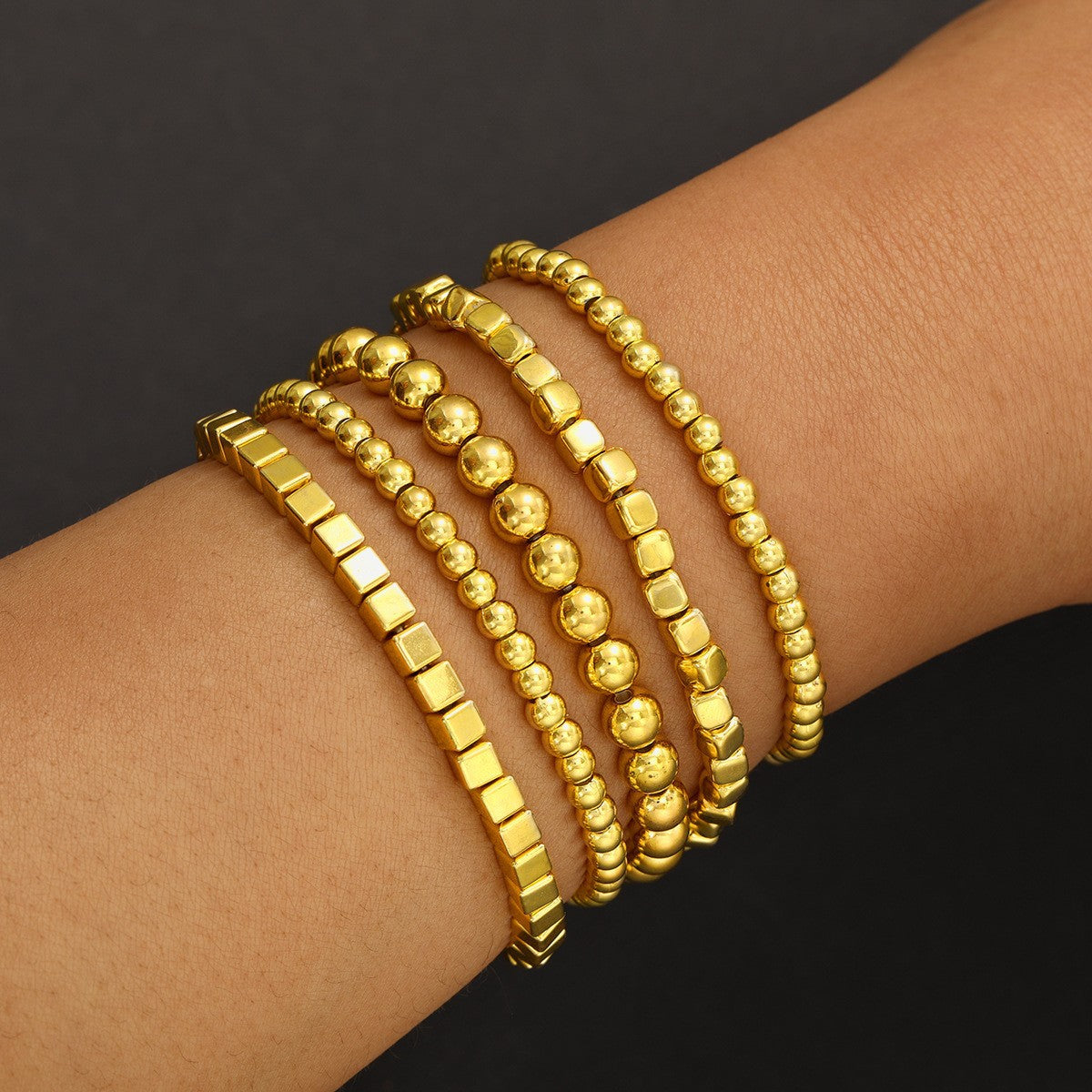 Damen Armband-Set mit stilvollen geometrischen und glänzenden Elementen Shop Nory