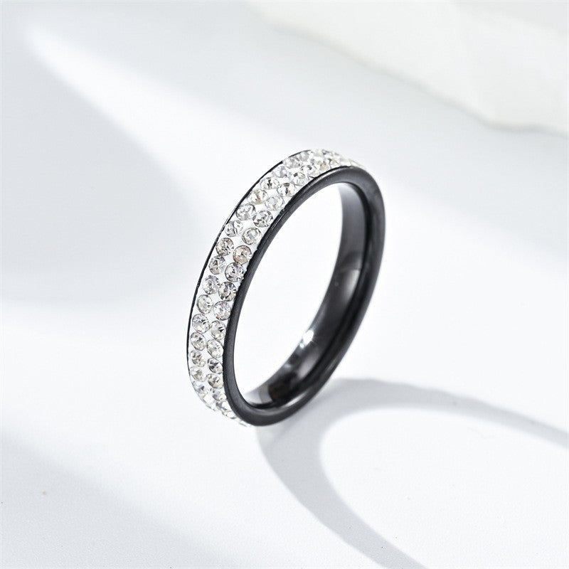 Damen Ring mit funkelndem Zirkonia-Besatz und eleganter Hochglanzoberfläche Shop Nory