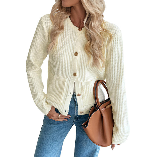 Damen Strukturiertes Feinstrick-Cardigan mit Rundhals, Holzknöpfen und aufgesetzten Taschen Shop Nory