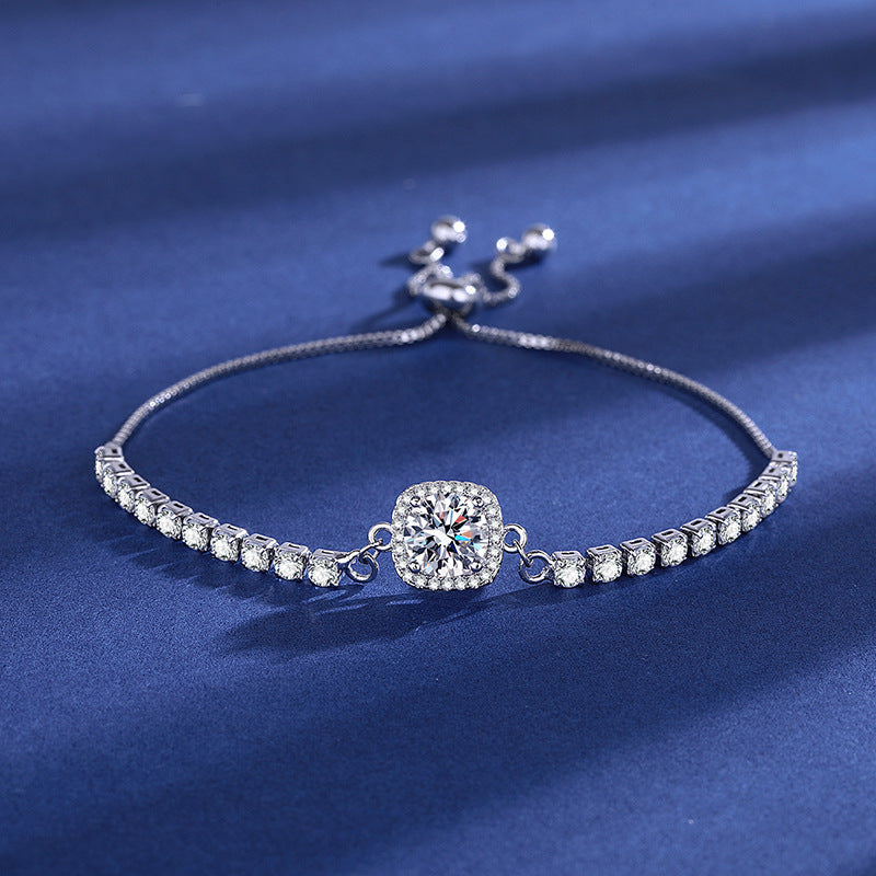 Zartes Zirkonia-Armband mit Verstellbarem Verschluss und Funkelnden Rundsteinen