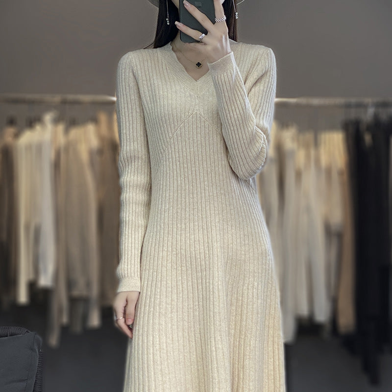 Damen Langes geripptes Strickmidikleid mit taillierter Silhouette und A‑Linien-Rock Shop Nory