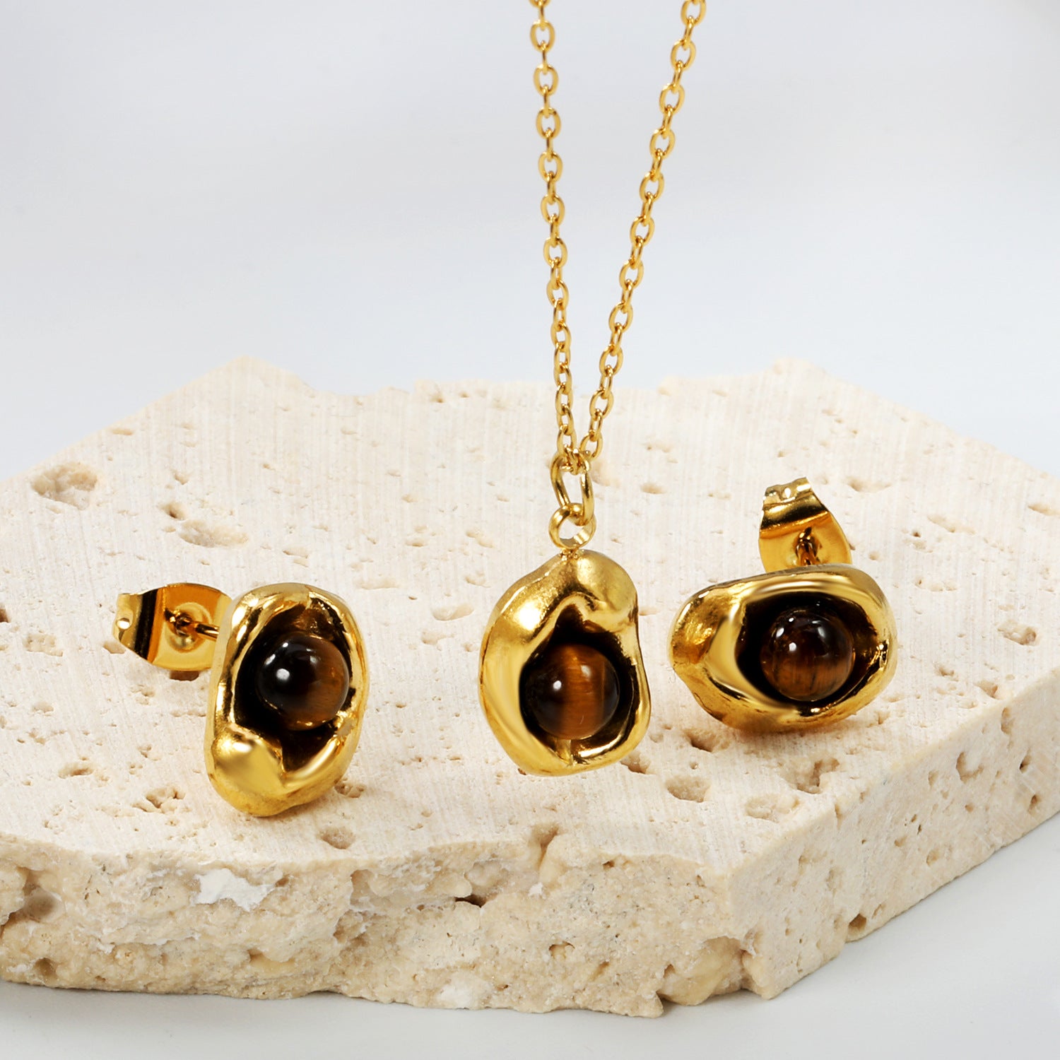 Damen Schmuckset mit elegantem Tigeraugen-Anhänger und stilvollen Ohrringen Shop Nory