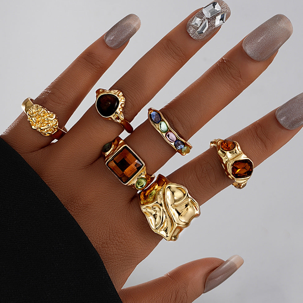 Damen Ring-Kollektion mit kunstvollen Designs und funkelnden Edelsteinen Shop Nory