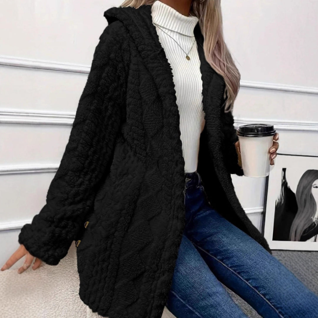 Damen Oversize Strickmantel mit Kapuze, Jacquard‑Struktur und Knopfleiste Shop Nory