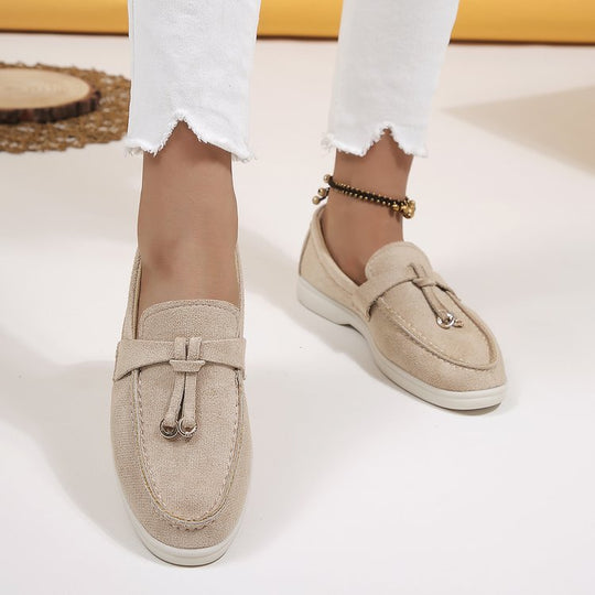 Damen Slipper-Loafer aus Velourslederoptik mit dekorativem Knotenriemen und leicht profilierter Gummisohle Shop Nory