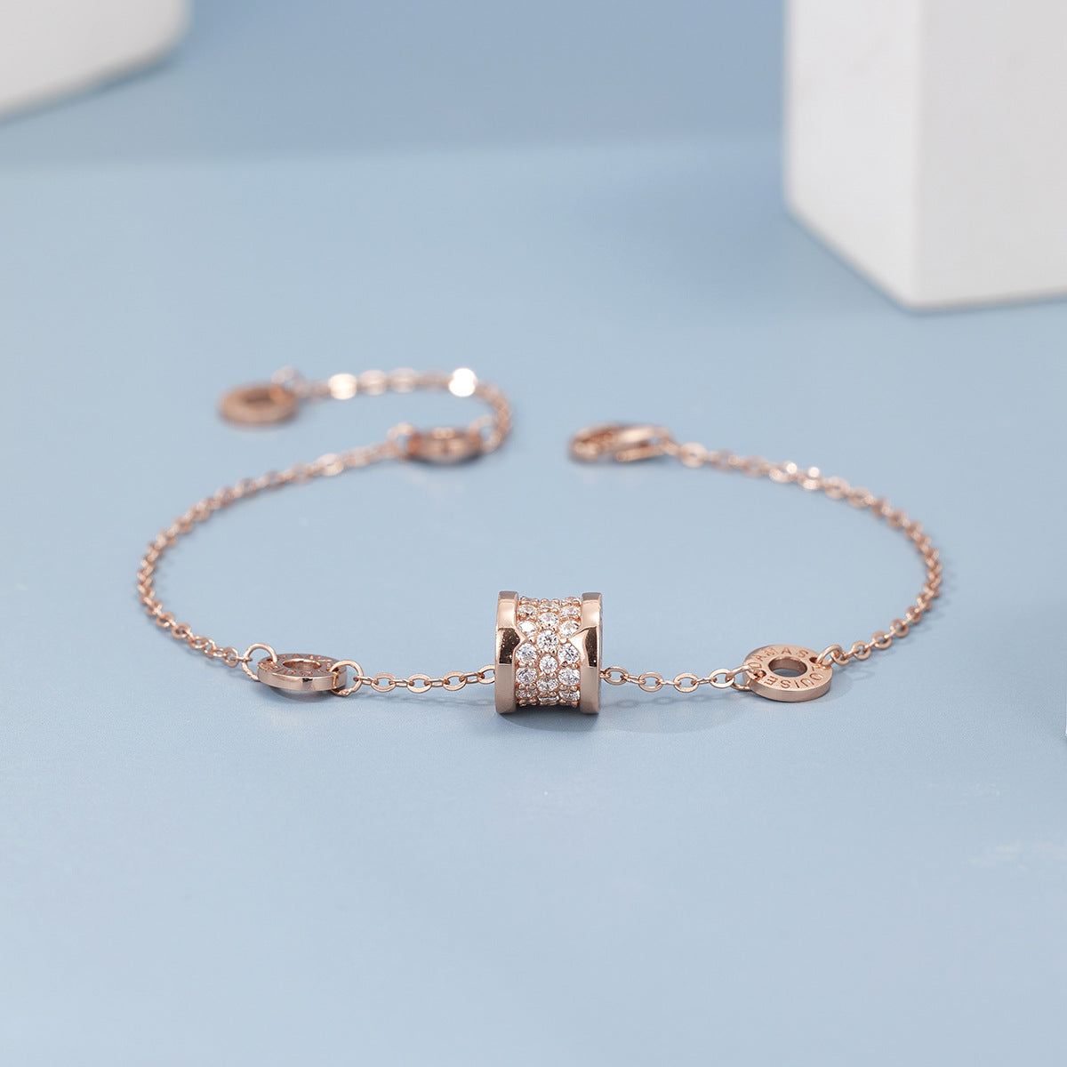 Damen elegantes Armband mit funkelndem Kristall-Details Shop Nory