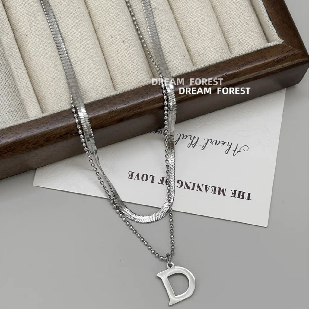 Damen Kette mit elegantem, personalisiertem Buchstabenanhänger Shop Nory