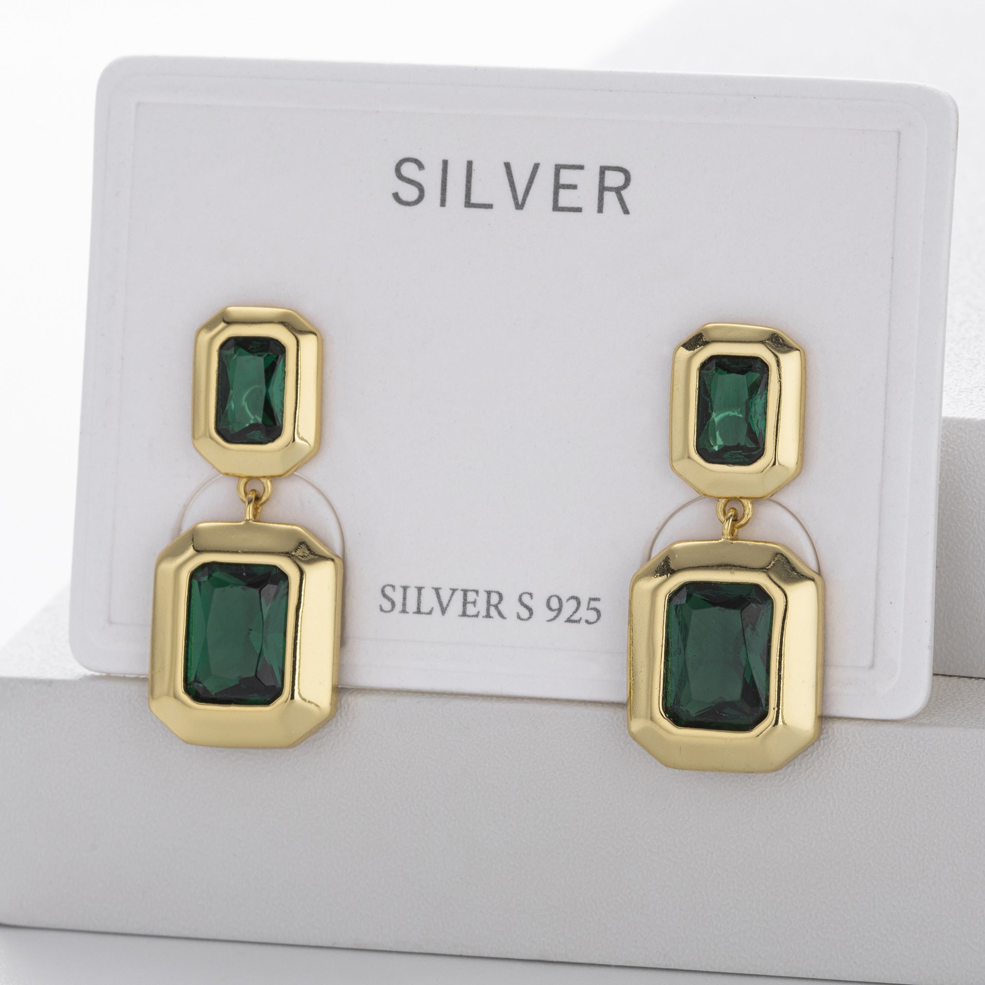 Damen Ohrhängern mit funkelndem Zirkonbesatz und elegantem goldfarbenem Design Shop Nory