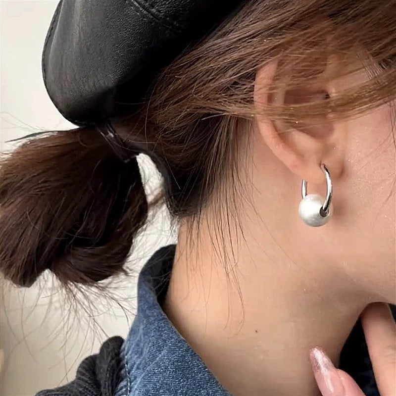 Damen Ohrringe mit edlem Perlenverschluss und modernem Ringdesign Shop Nory