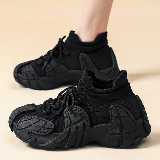 Herren nan massiver Sneaker mit sockenähnlichem Strickschaft, geformten Gummiapplikationen und griffiger Profilsohle Shop Nory