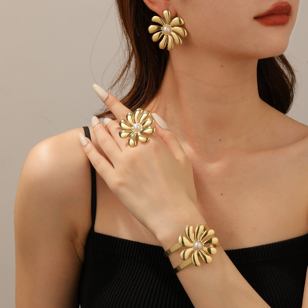 Damen Offener Armband mit kunstvollem Blumendesign Shop Nory