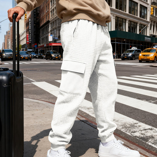 Herren Cargo-Jogginghose mit markanter Waffelstruktur, elastischem Bund und großen Klappentaschen Shop Nory