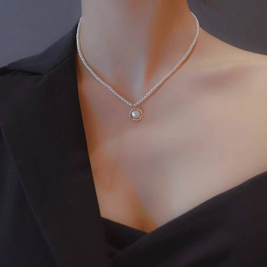 Damen elegante Perl-Halskette mit filigranem Anhänger Shop Nory