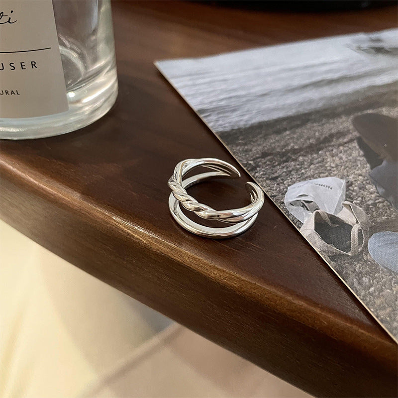 Damen filigraner und eleganter Ring mit gedrehtem Design Shop Nory